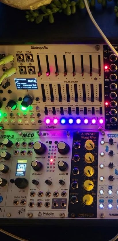 Close up of Modul's modular set up